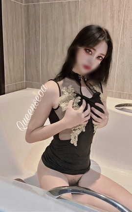 ѡϵ Onlyfansֵ컨弫Ʒqueenseoa˽ĸ