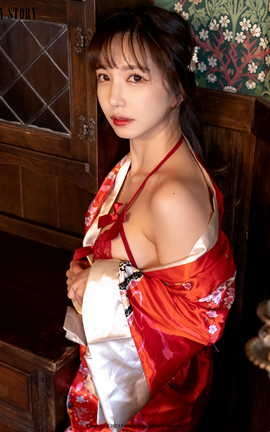 дFantasy Story Rua A girl in a red yukata